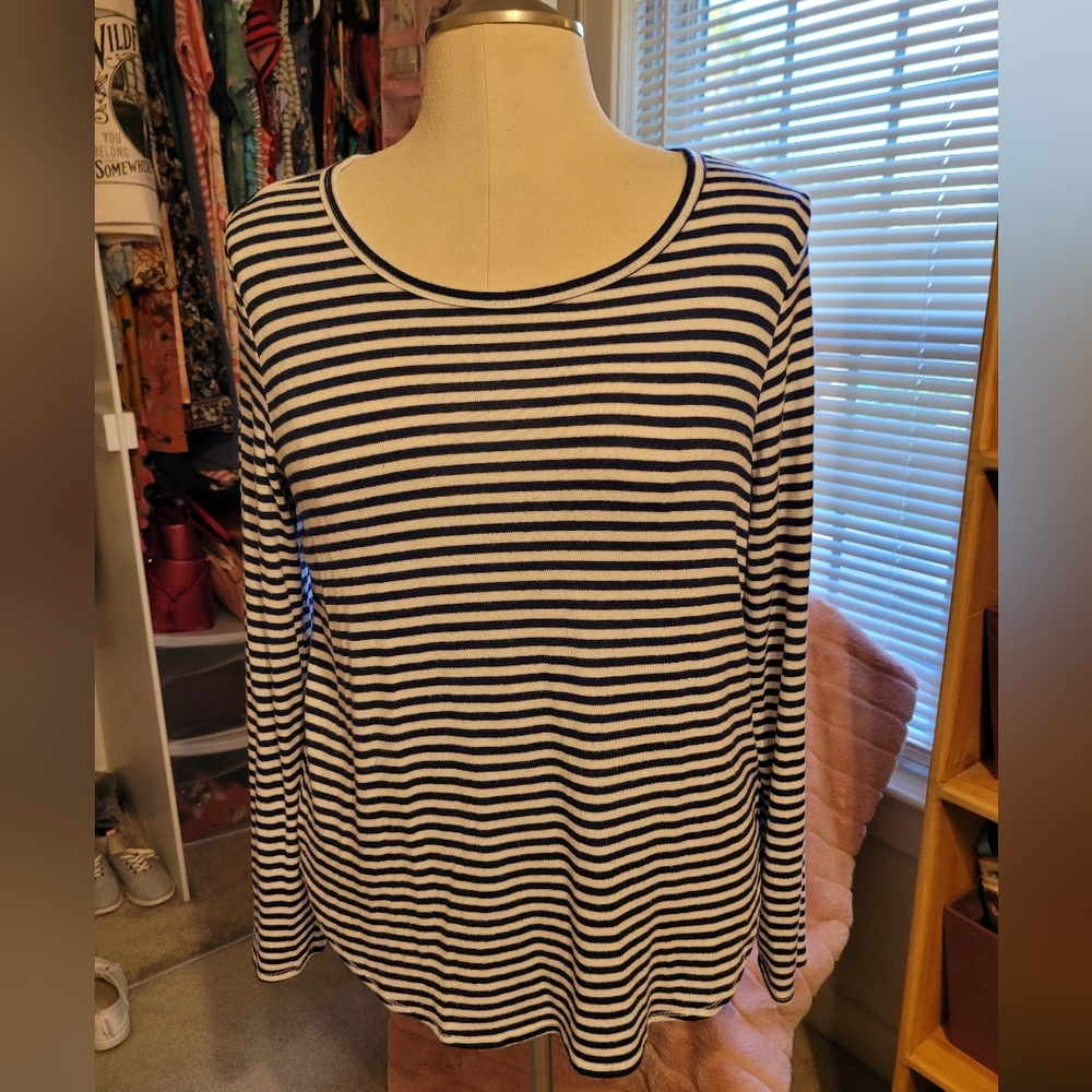 Old Navy soft knit long sleeve top